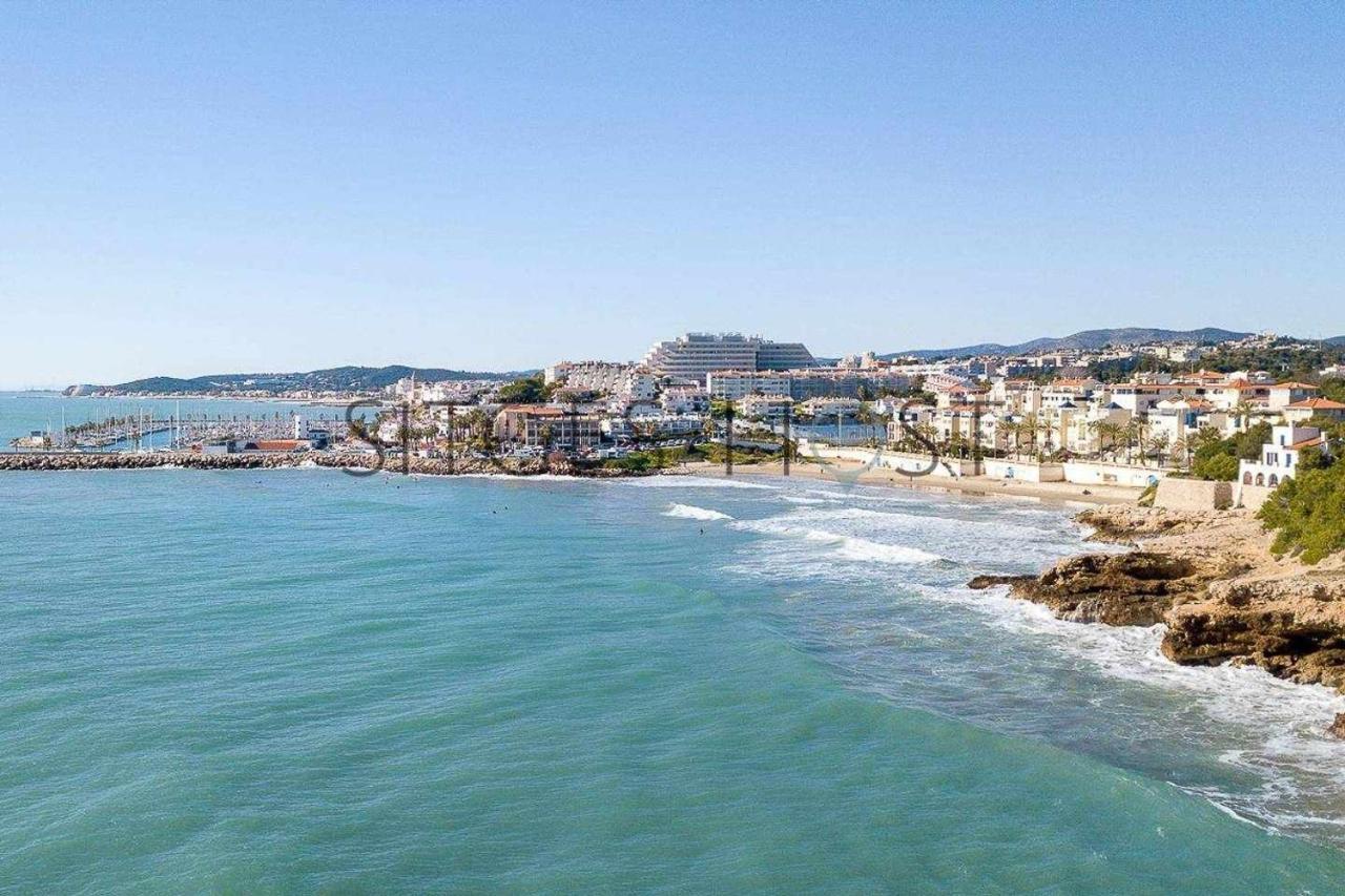 Alojate En Una Torre Sobre El Mar Apartment Sitges Exterior photo